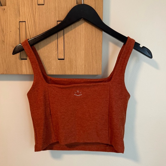 Beyond Yoga Impress Cropped Tank Warm Clay Heather - Picture 4 of 7